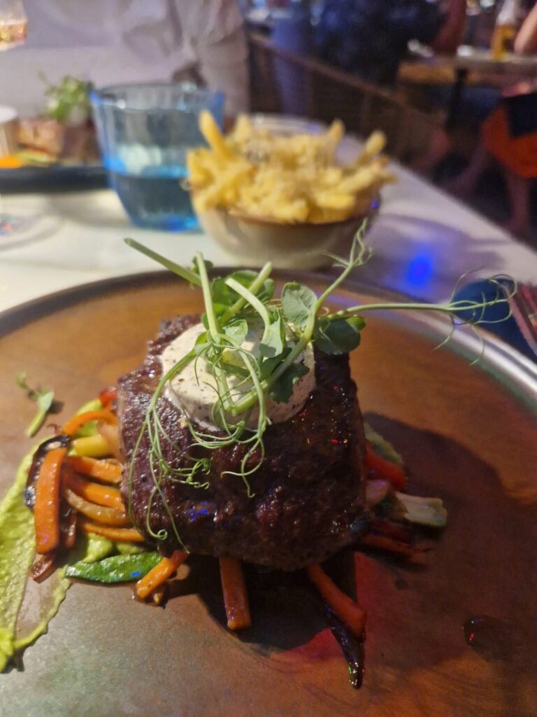 Restaurant Bubbles Bonaire tenderloin